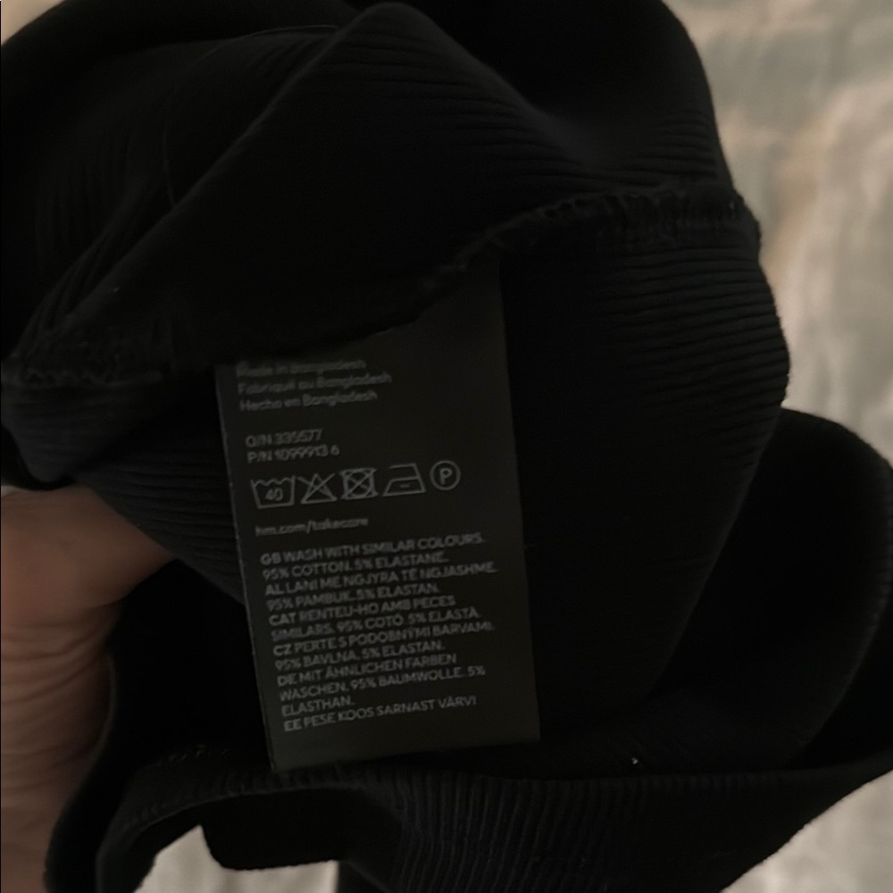 H&M Black Ribbed Top - Picture 5 of 5